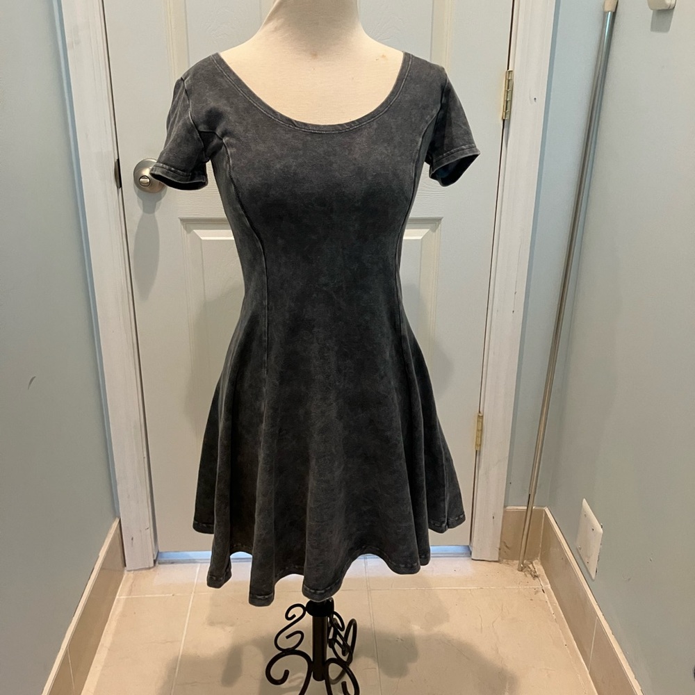 **FOREVER 21** Distressed faux denim looking Gray A line cap sleeve dress